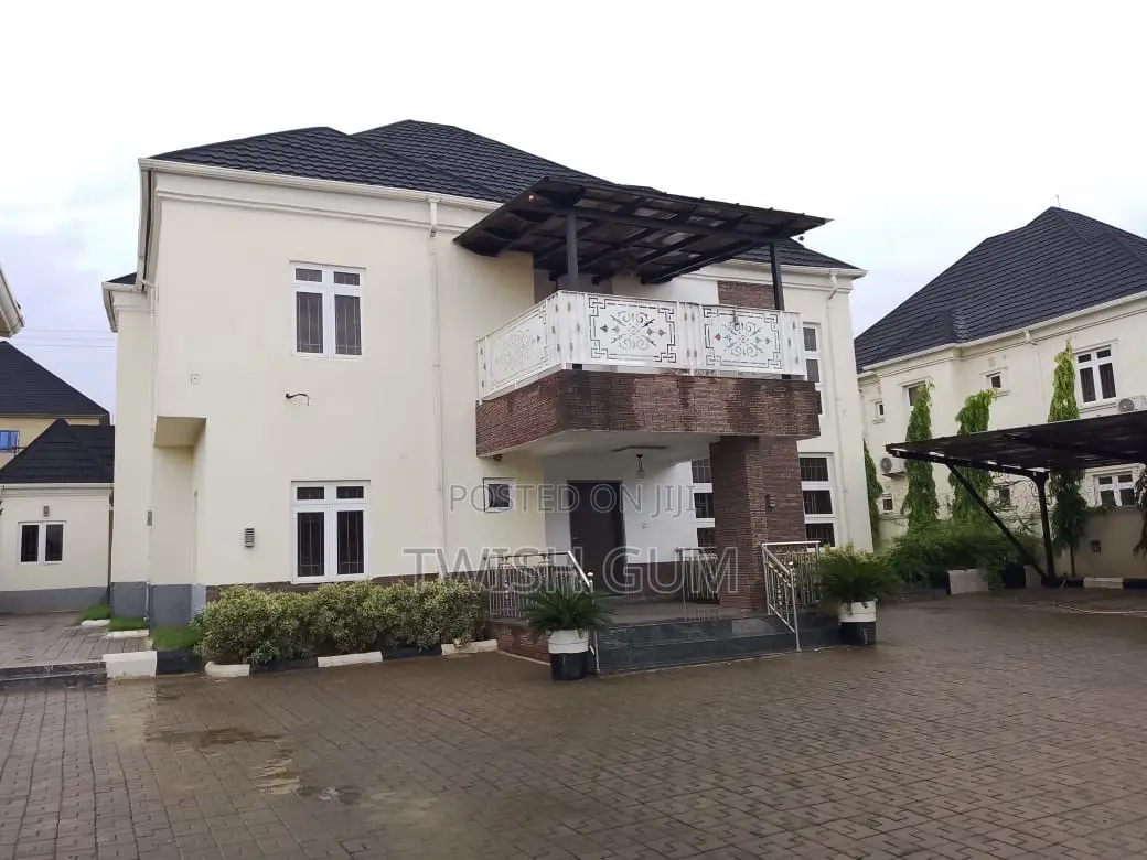 5bdrm Duplex in Admiralty Estate, Asokoro for sale in Asokoro