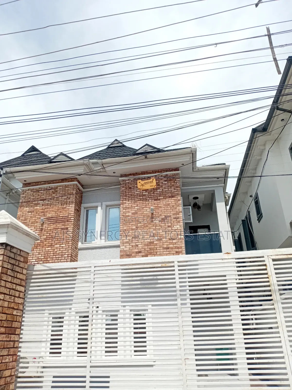 Furnished 5bdrm Duplex in Osapa london for rent in Osapa london
