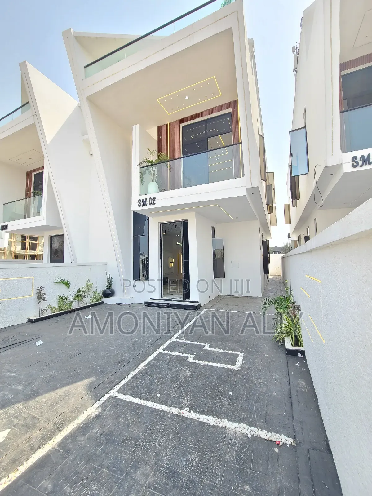 4bdrm Duplex in Ikota Gra Extension for sale in Ikota