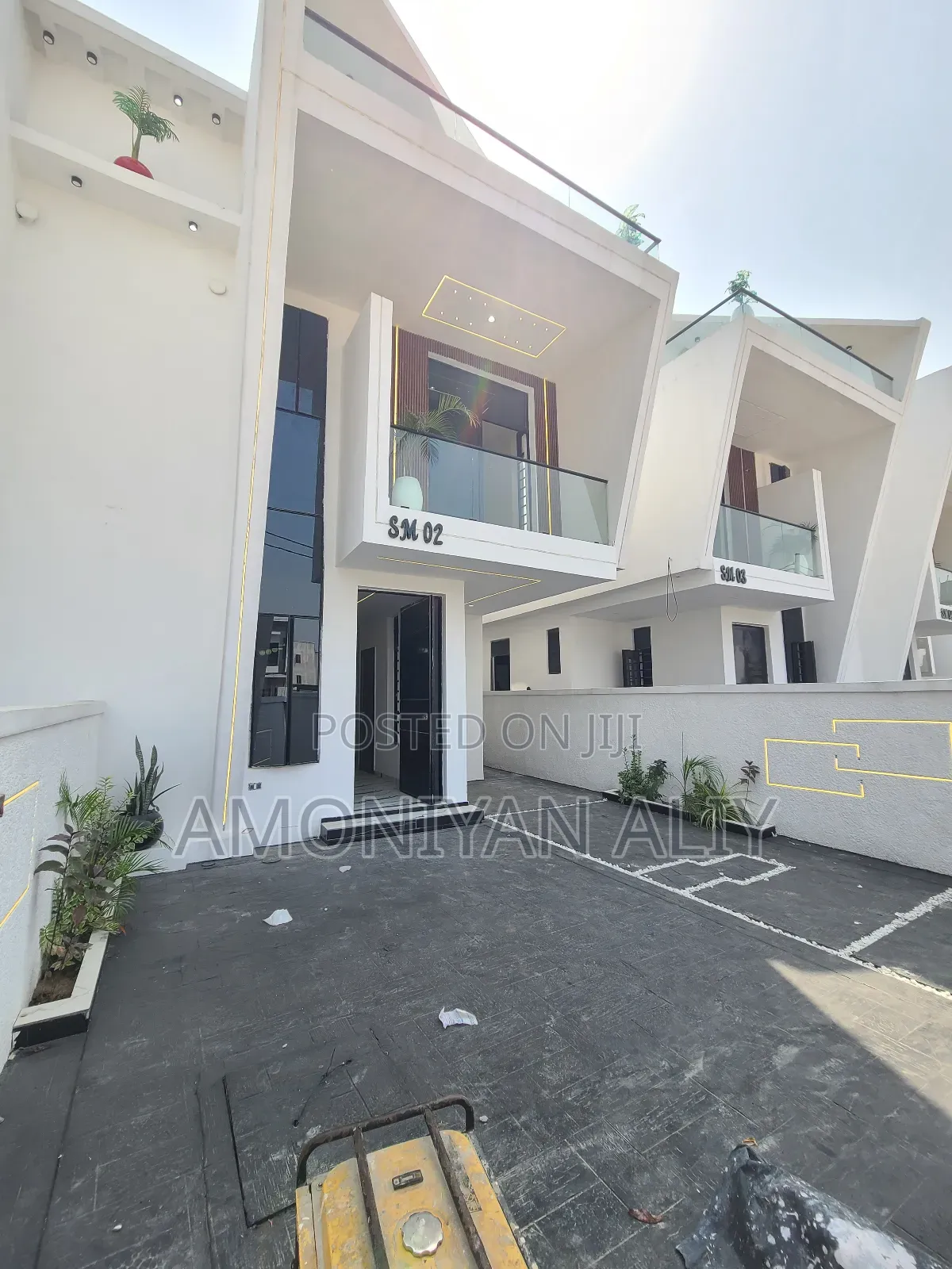 4bdrm Duplex in Ikota Gra Extension for sale in Ikota