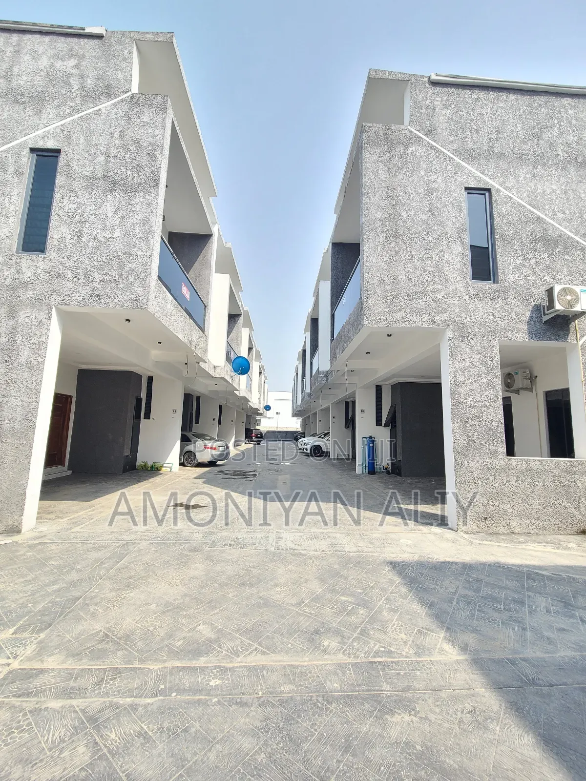 4bdrm Duplex in Ikota Gra Extension for sale in Ikota