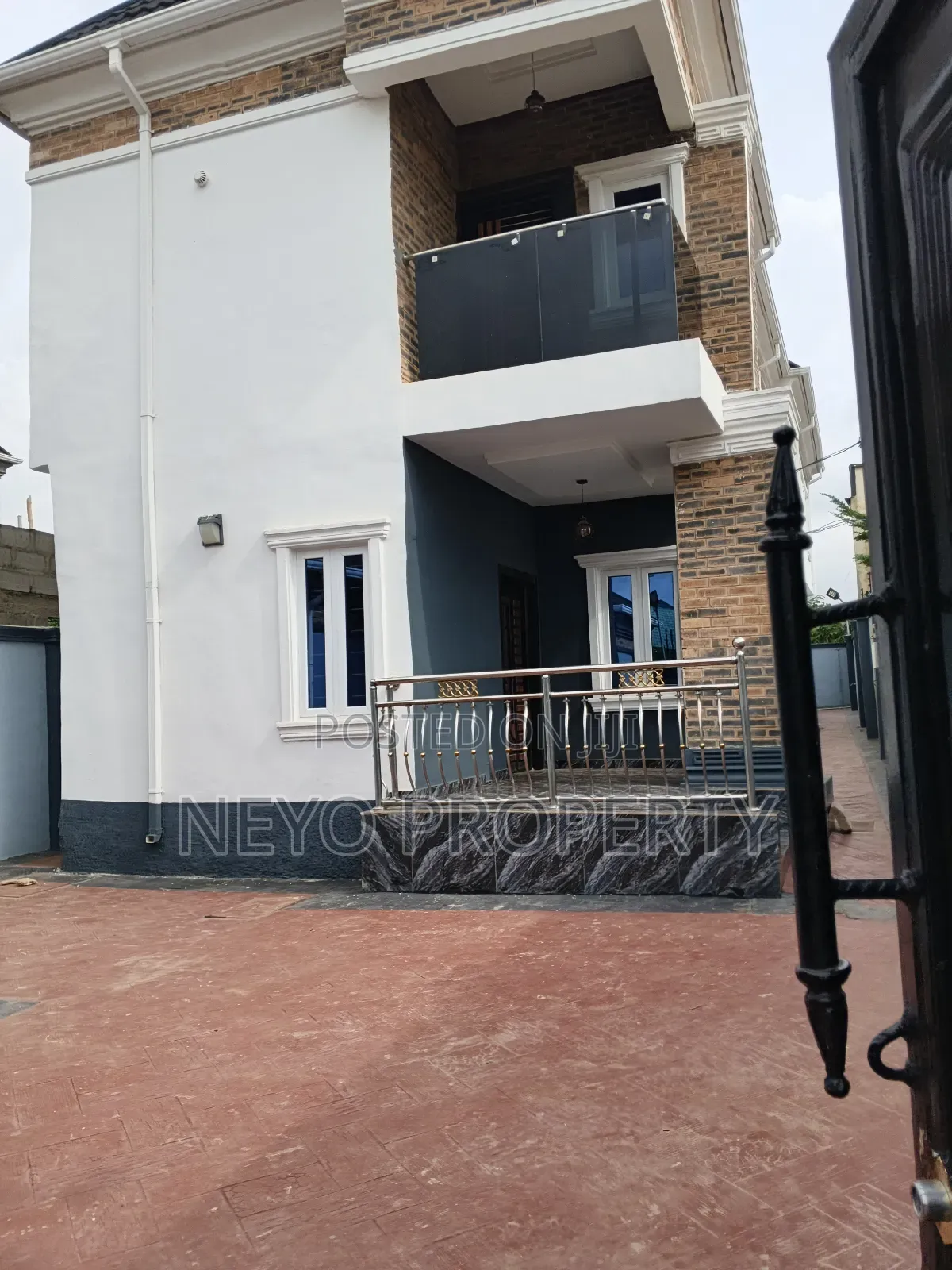 Furnished 4bdrm Duplex in Prosperity Estate, Igbogbo for sale in Igbogbo