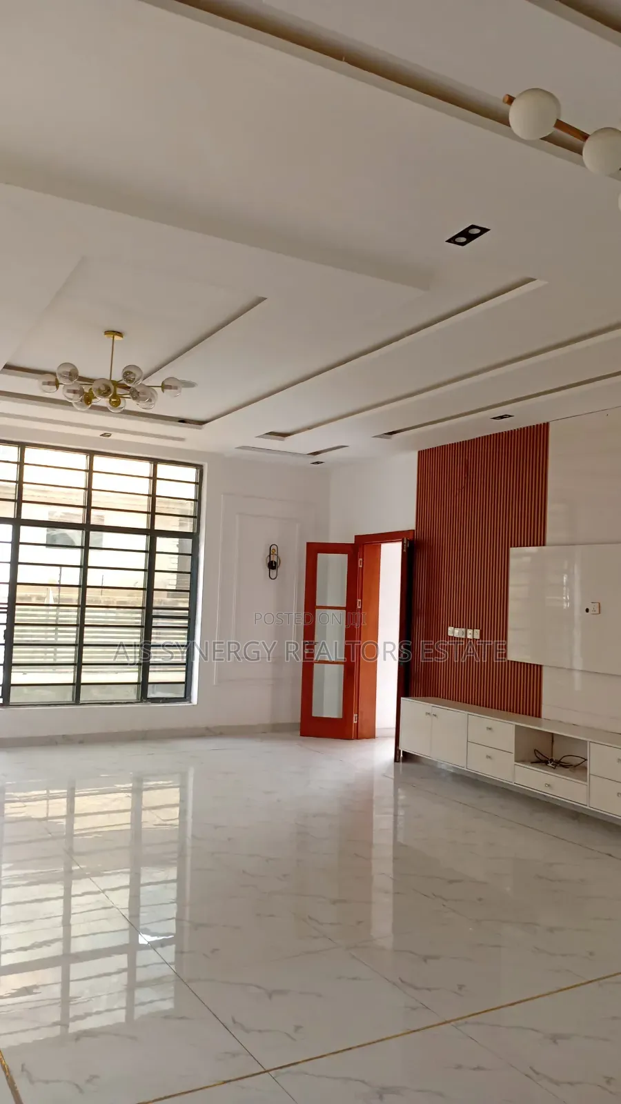 5bdrm Duplex in Osapa london for sale in Osapa london