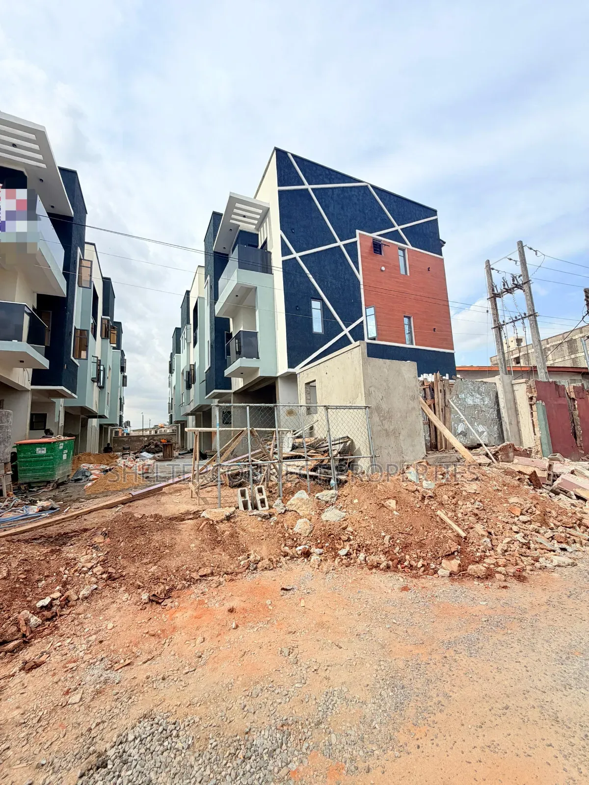 4bdrm Duplex in Oregun for sale in Oregun