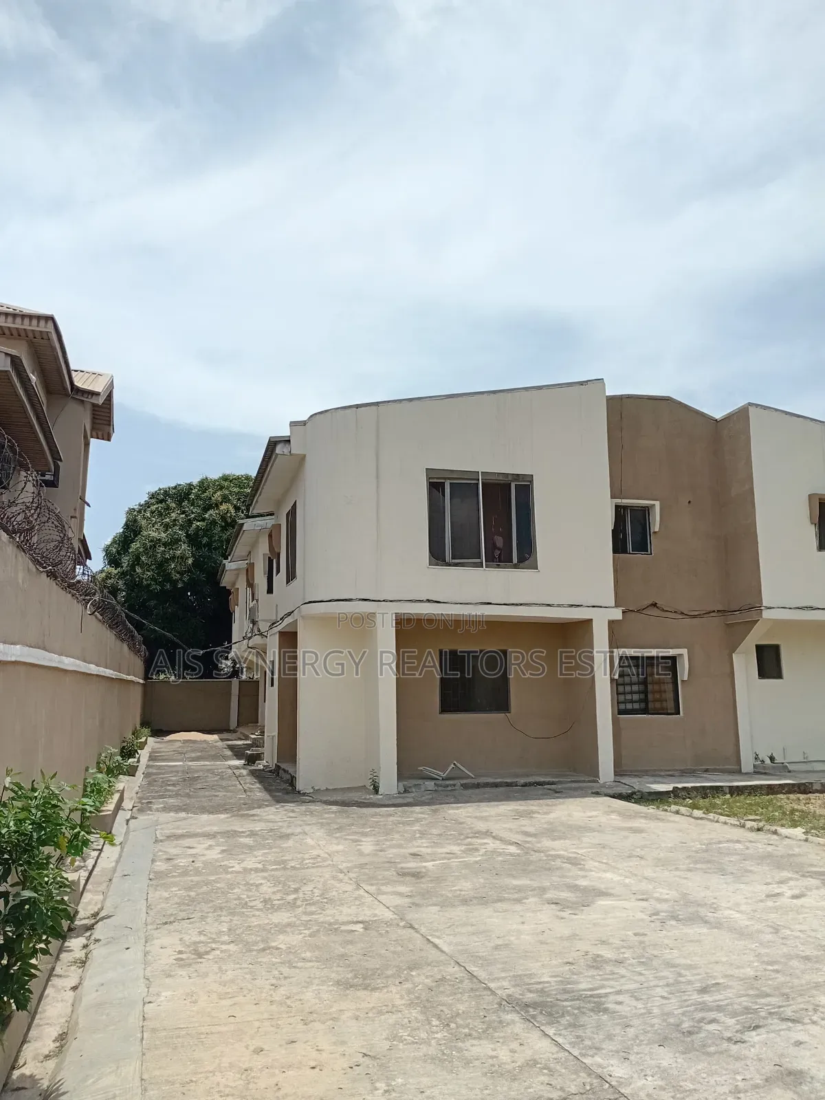 3bdrm Duplex in Ado / Ajah for sale in Ado / Ajah