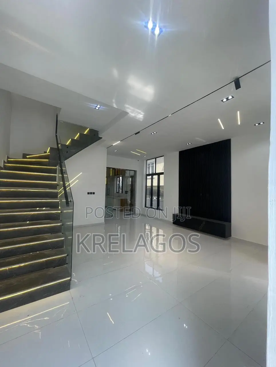4bdrm Duplex in Ikota for rent in Ikota