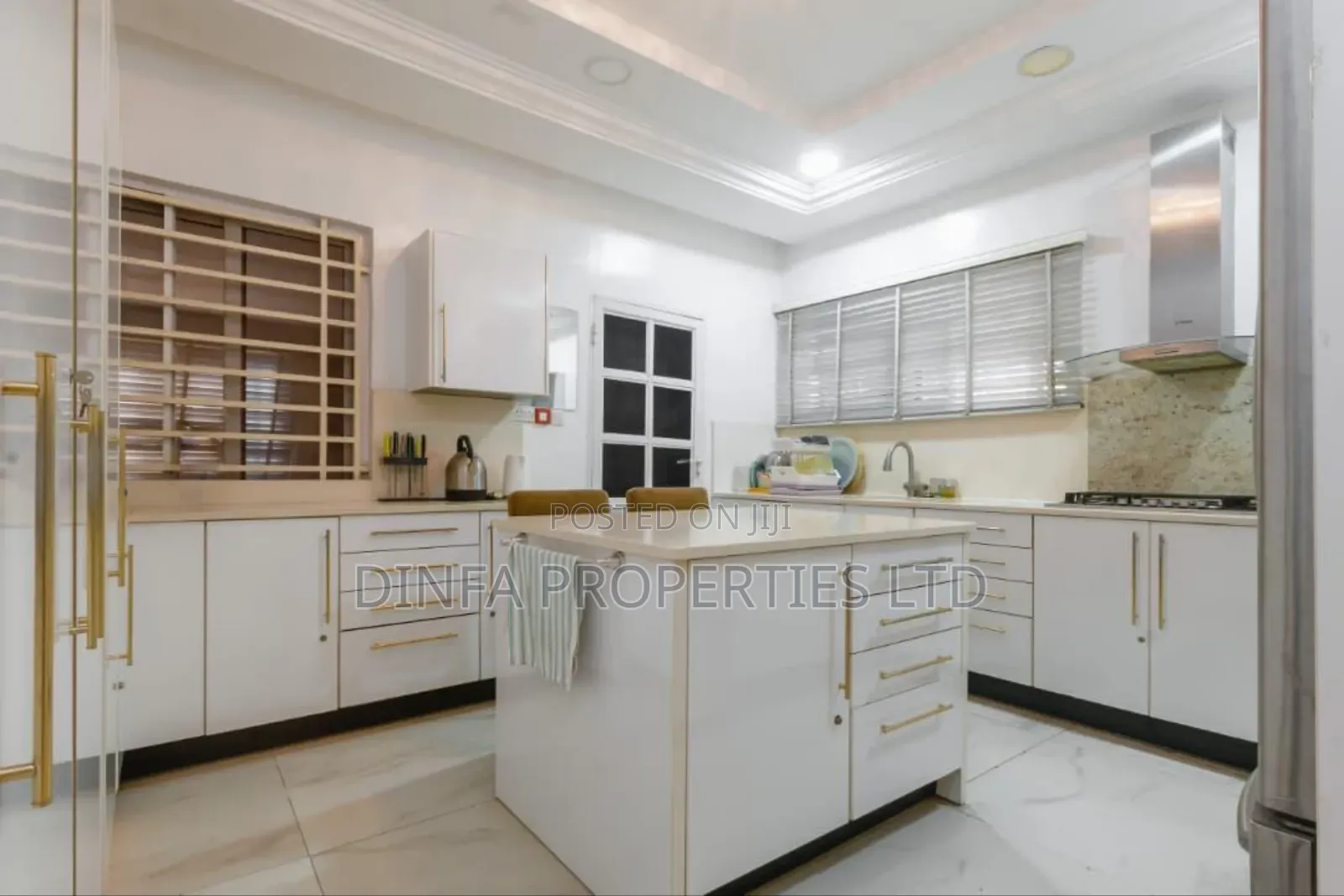 5bdrm Duplex in Pinnock Beach Estate, Osapa london for sale in Osapa london