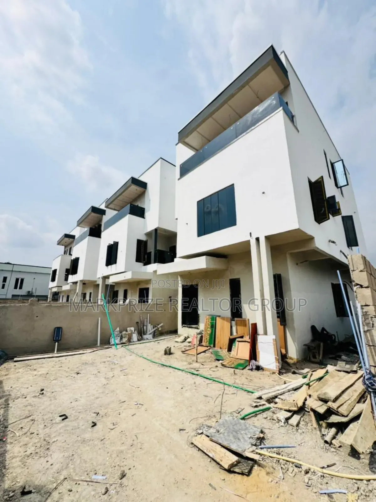 4bdrm Duplex in Opebi Ikeja for sale in Opebi