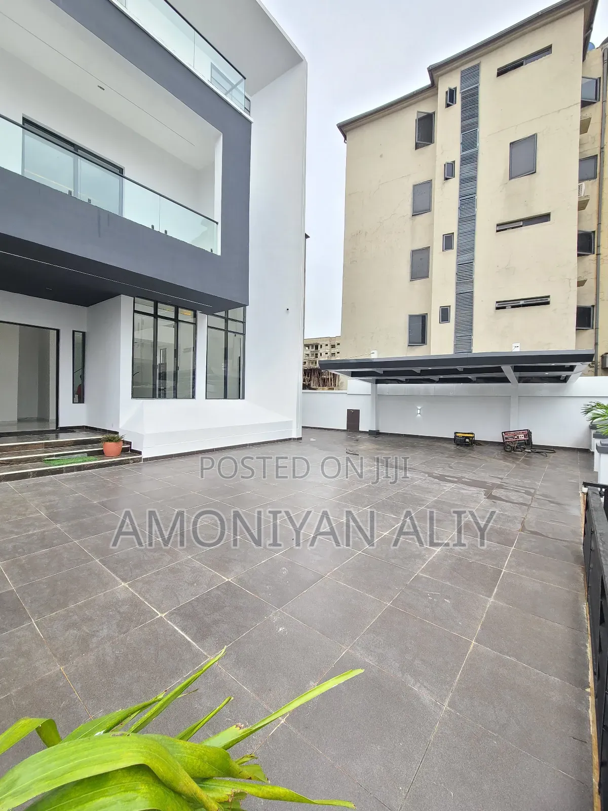 6bdrm Mansion in Megamond, Ikota for sale in Ikota