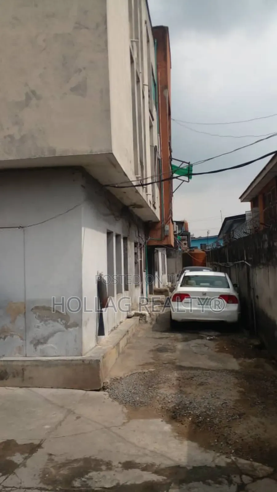 3bdrm Block of Flats in Adelabu for sale in Adelabu