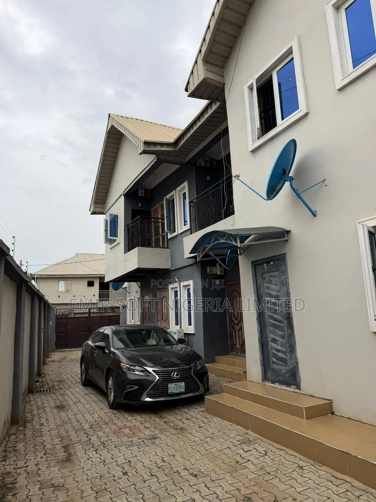2bdrm Block of Flats in Oluyole Estate for sale in Oluyole Estate