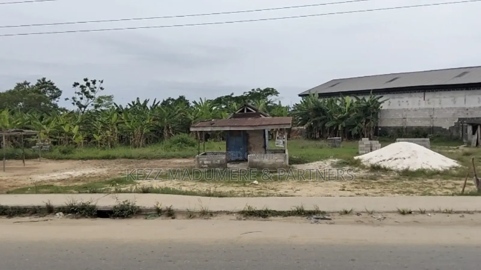 For Sale : 4 Plots Igwuruta Eneka Airport Major Road, Ph in Eneka