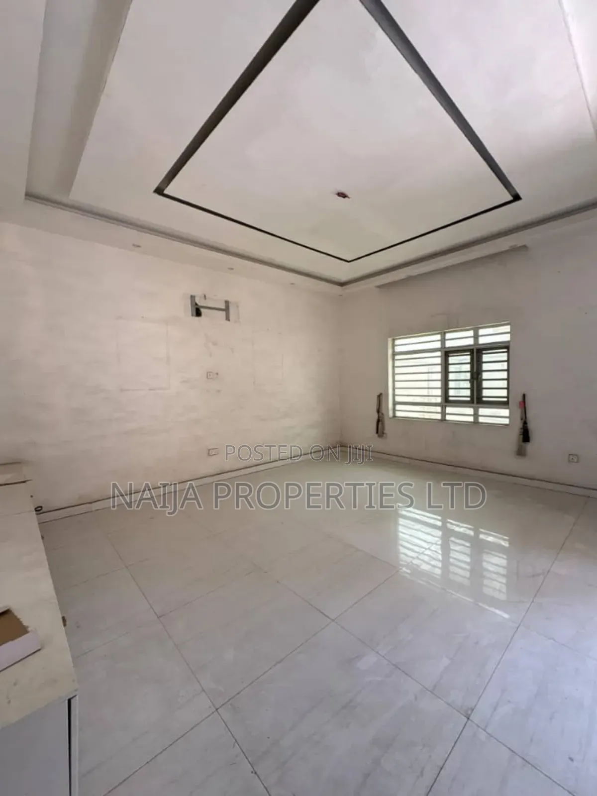 4bdrm Duplex in Osapa London for sale in Osapa london