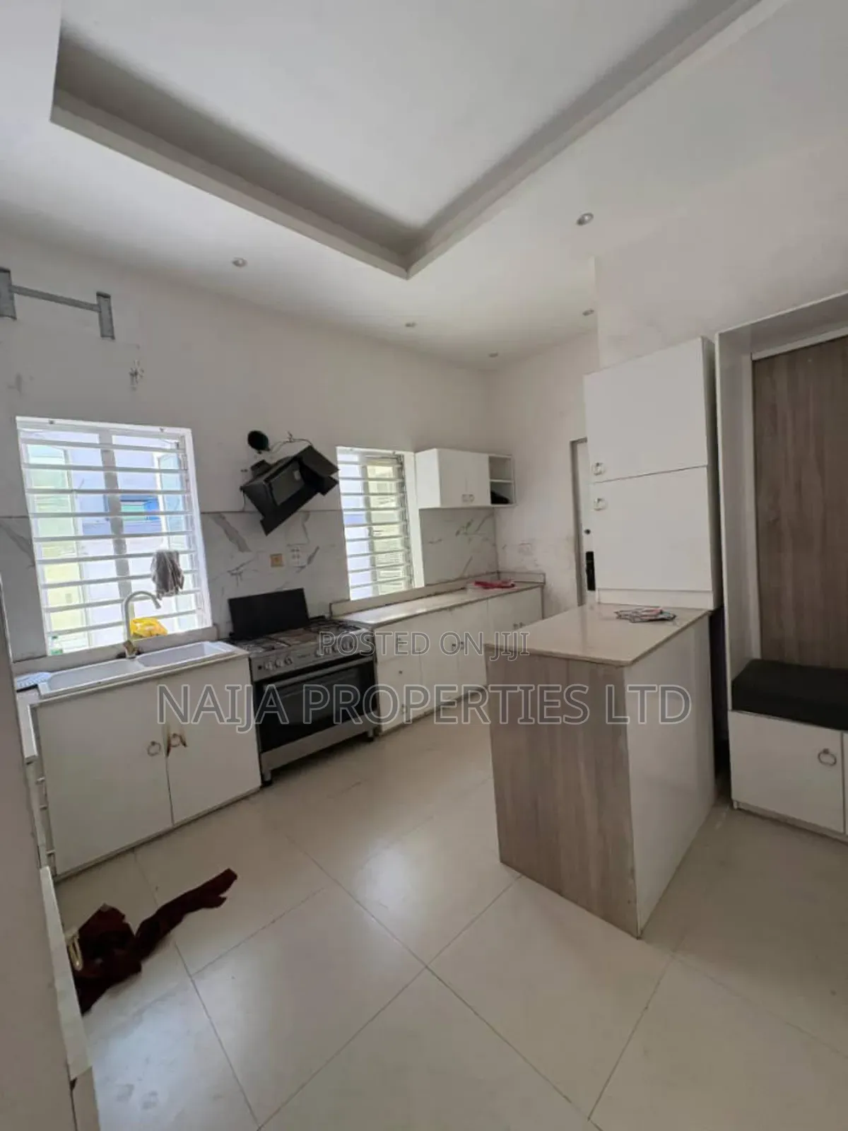 4bdrm Duplex in Osapa London for sale in Osapa london