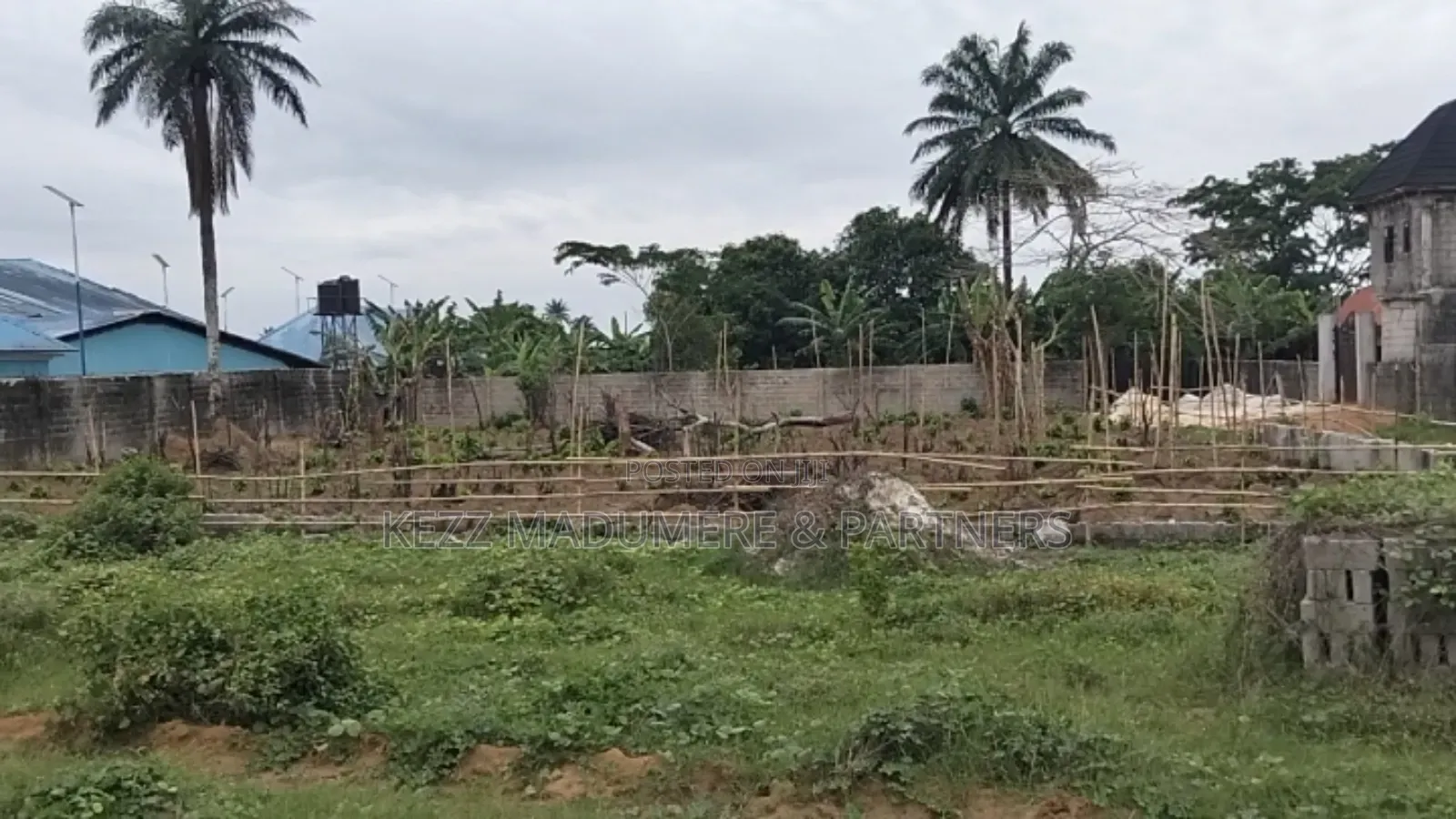 For Sale : 2 1⁄2 Plots Close to Emarid Sch. Eneka Igwuruta , Ph in Eneka
