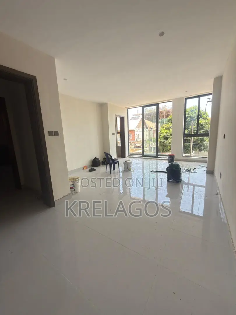 2bdrm Apartment in Lekki Phase 1 for sale in Lekki Phase 1