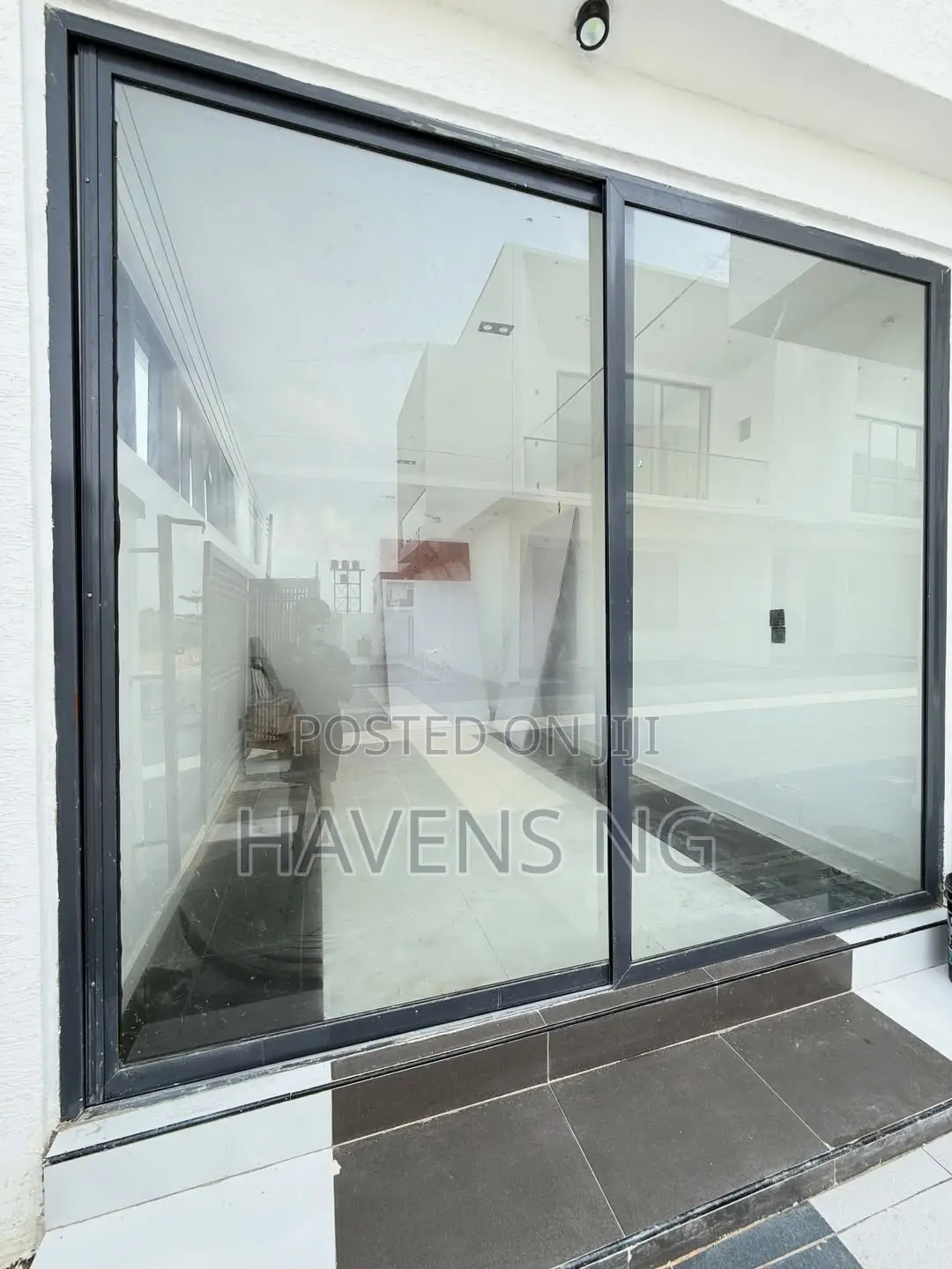 4bdrm Duplex in Ikota for sale in Ikota