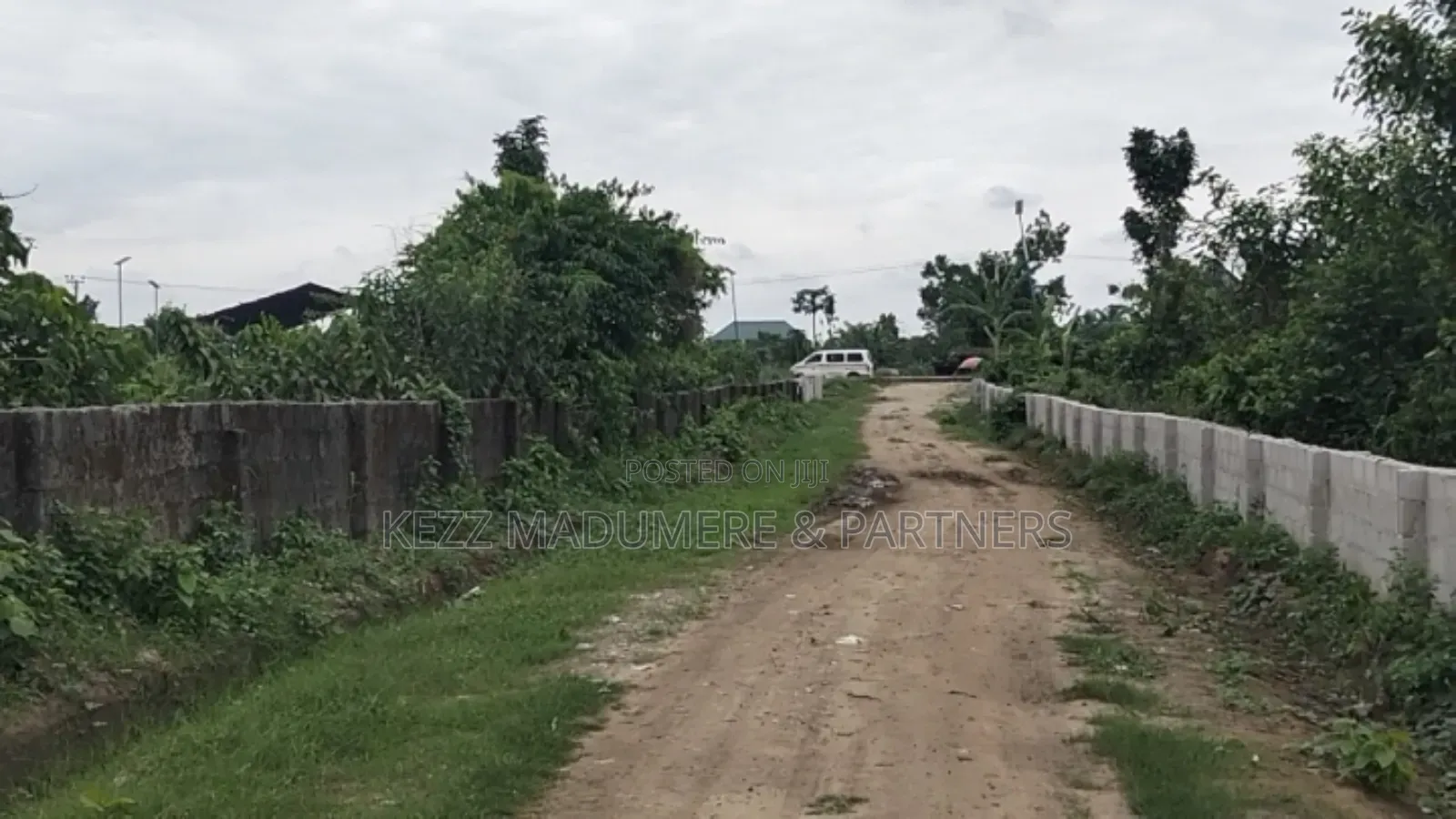 For Sale : 5 Plots ,3 Plots of Eneka Igwuruta Airport Rd , Ph in Eneka