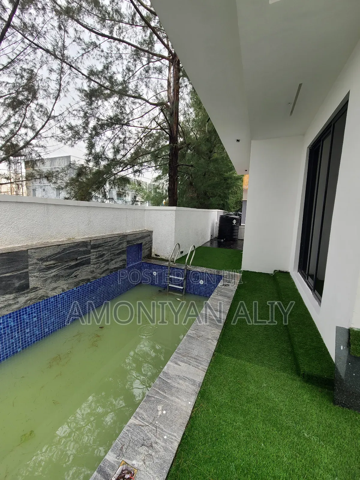5bdrm Mansion in Megamond Estate, Ikota for sale in Ikota
