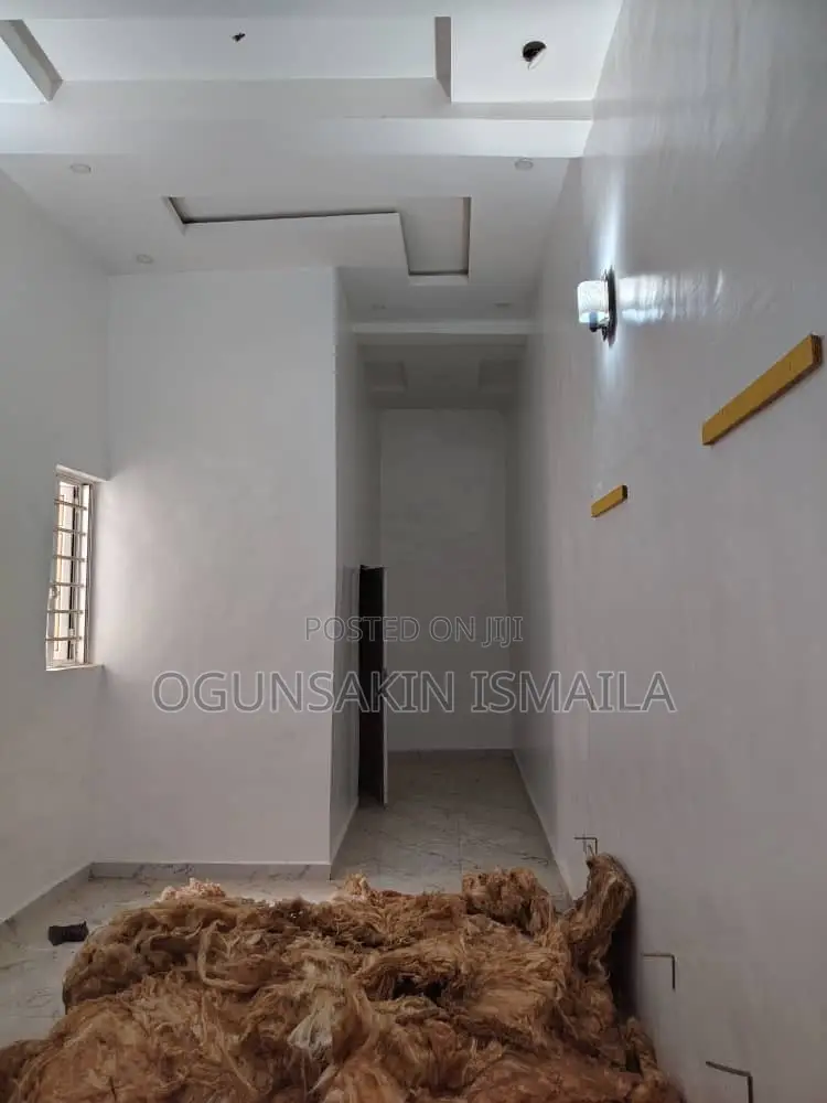 1bdrm Block of Flats in Karaole Estate, College for rent in College