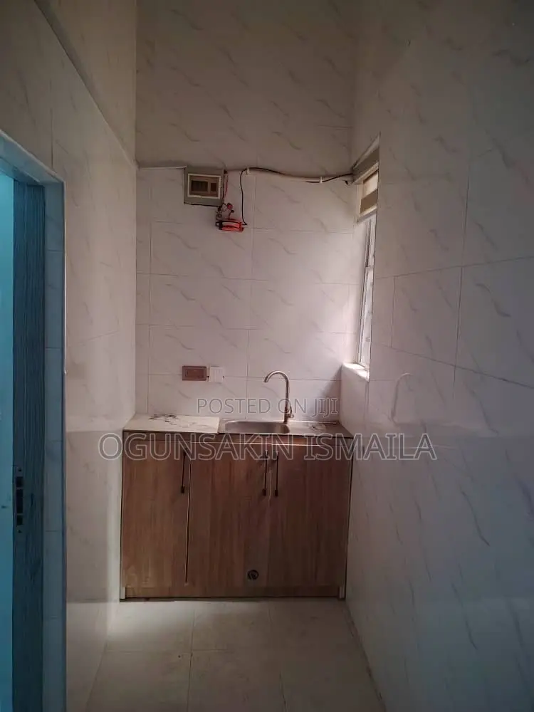1bdrm Block of Flats in Karaole Estate, College for rent in College