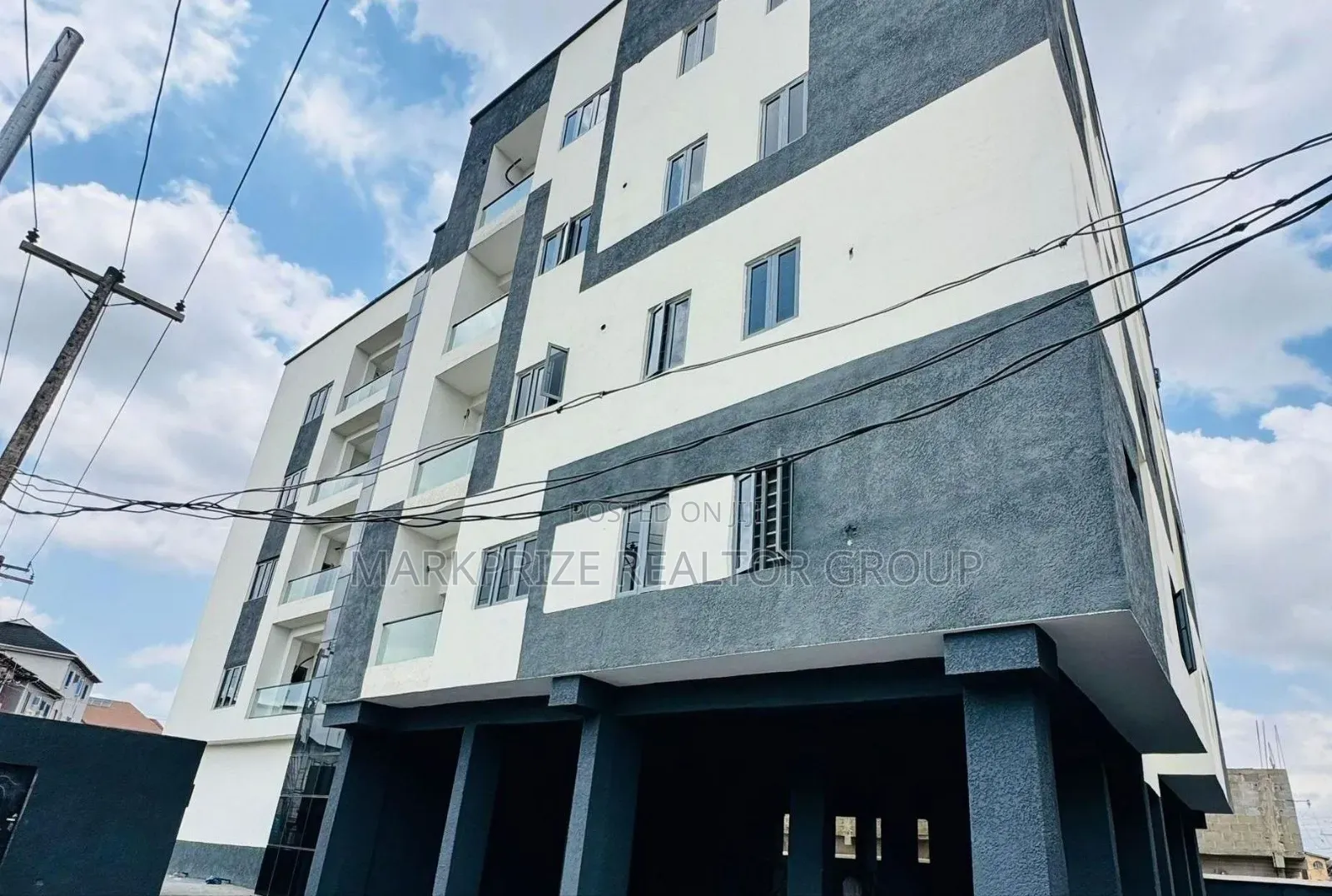 Furnished 3bdrm Apartment in Allen Avenue Lagos for sale in Allen Avenue