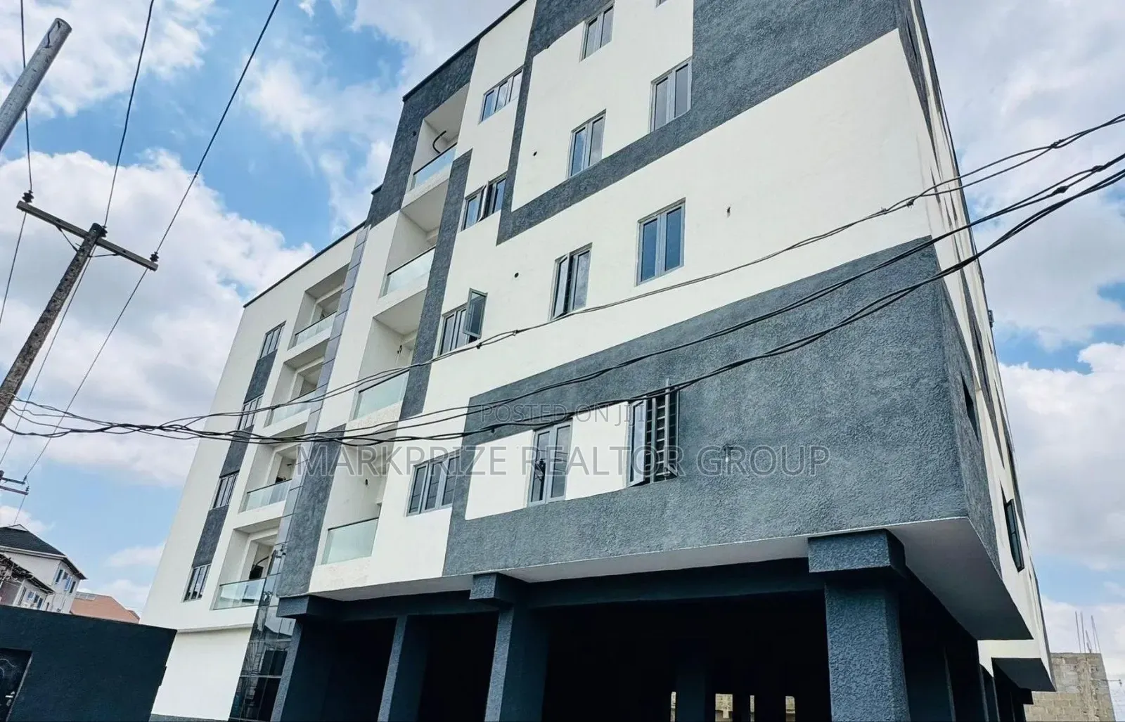 Furnished 3bdrm Apartment in Allen Avenue Lagos for sale in Allen Avenue