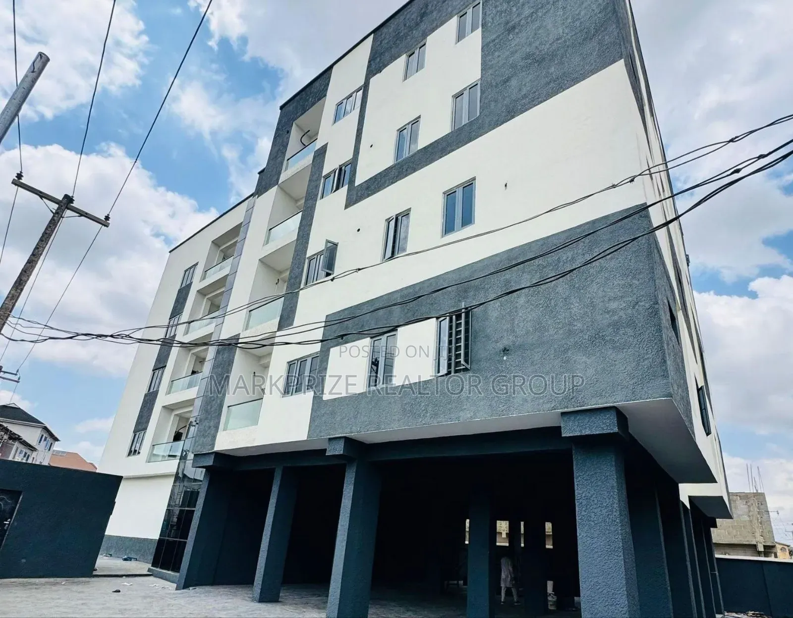 Furnished 3bdrm Apartment in Allen Avenue Lagos for sale in Allen Avenue