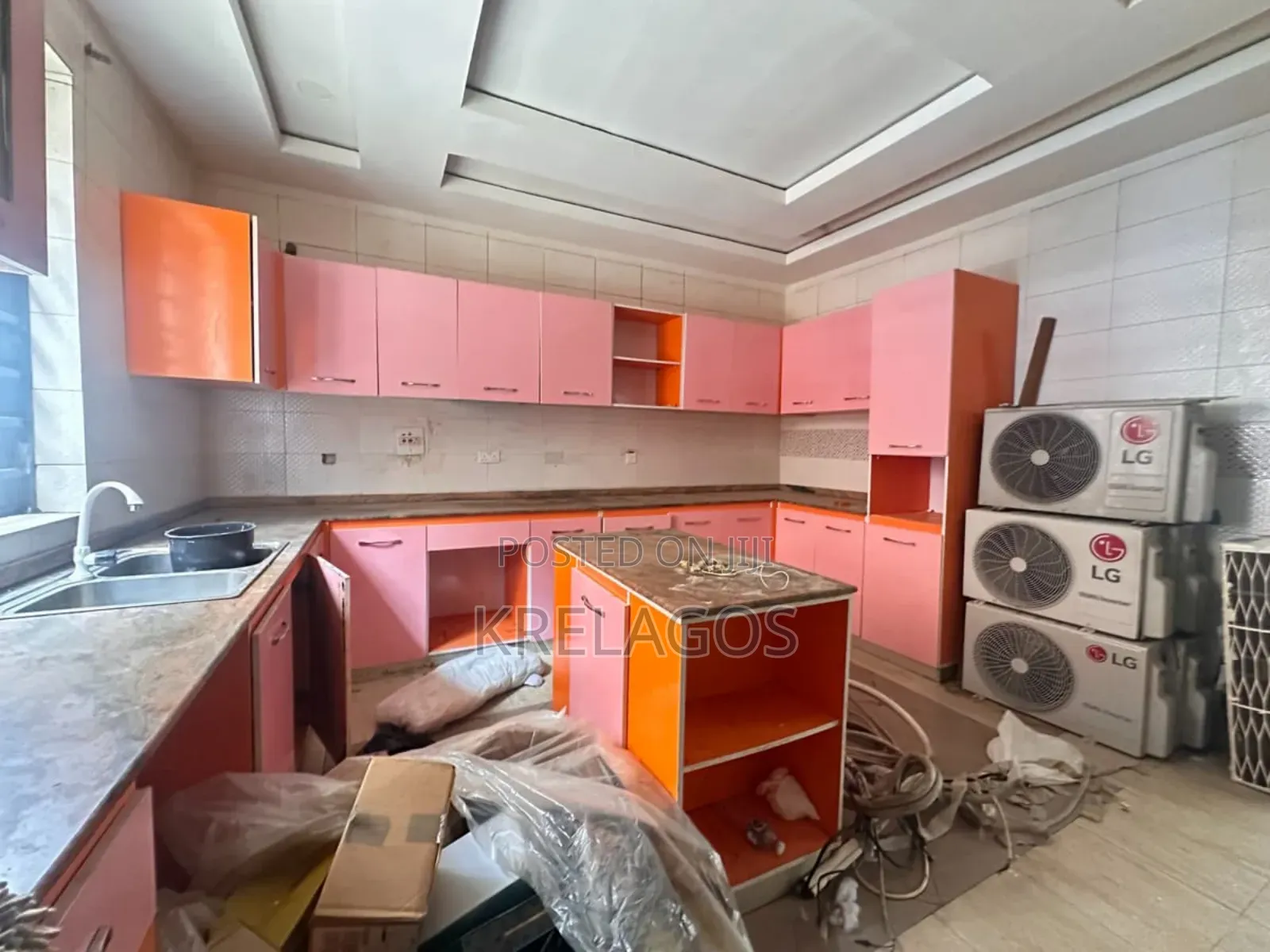 4bdrm Townhouse / Terrace in Osapa london for rent in Osapa london