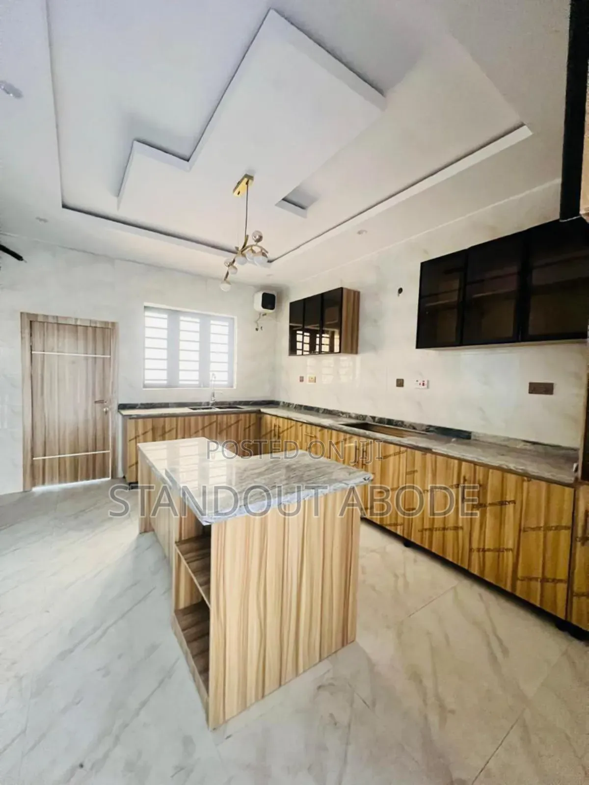 5bdrm Duplex in In An Estate, GRA Phase 2 Shangisha for sale in GRA Phase 2 Shangisha