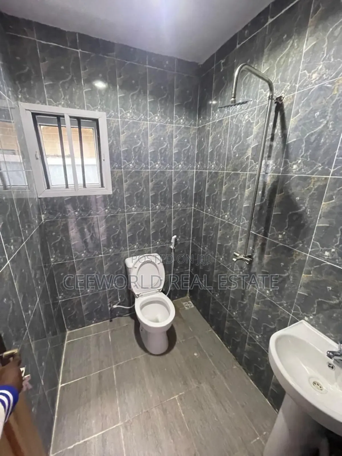 1bdrm Apartment in Second Avian, Akala Express for rent in Akala Express
