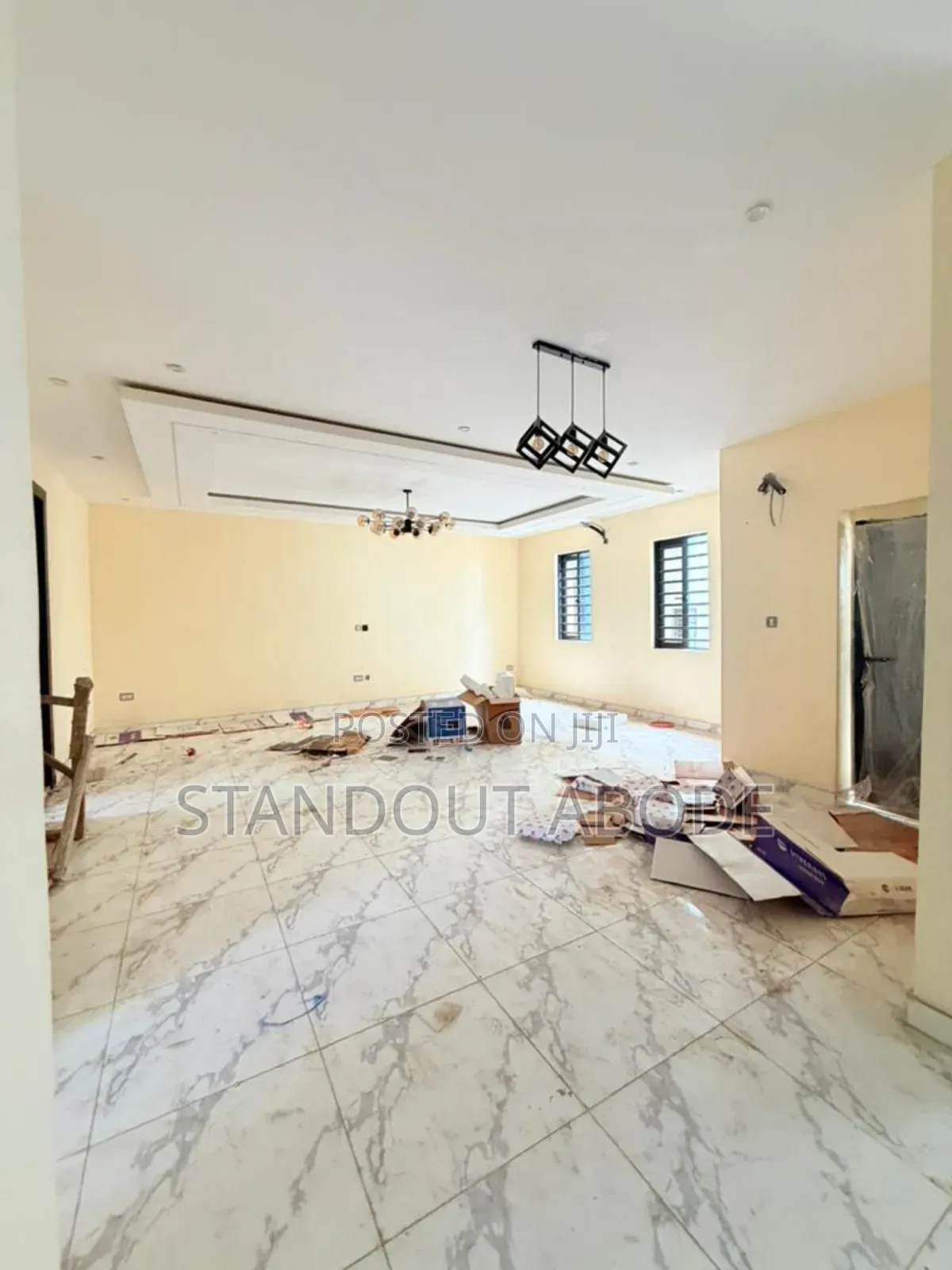 4bdrm Duplex in In An Estate, Oregun for sale in Oregun