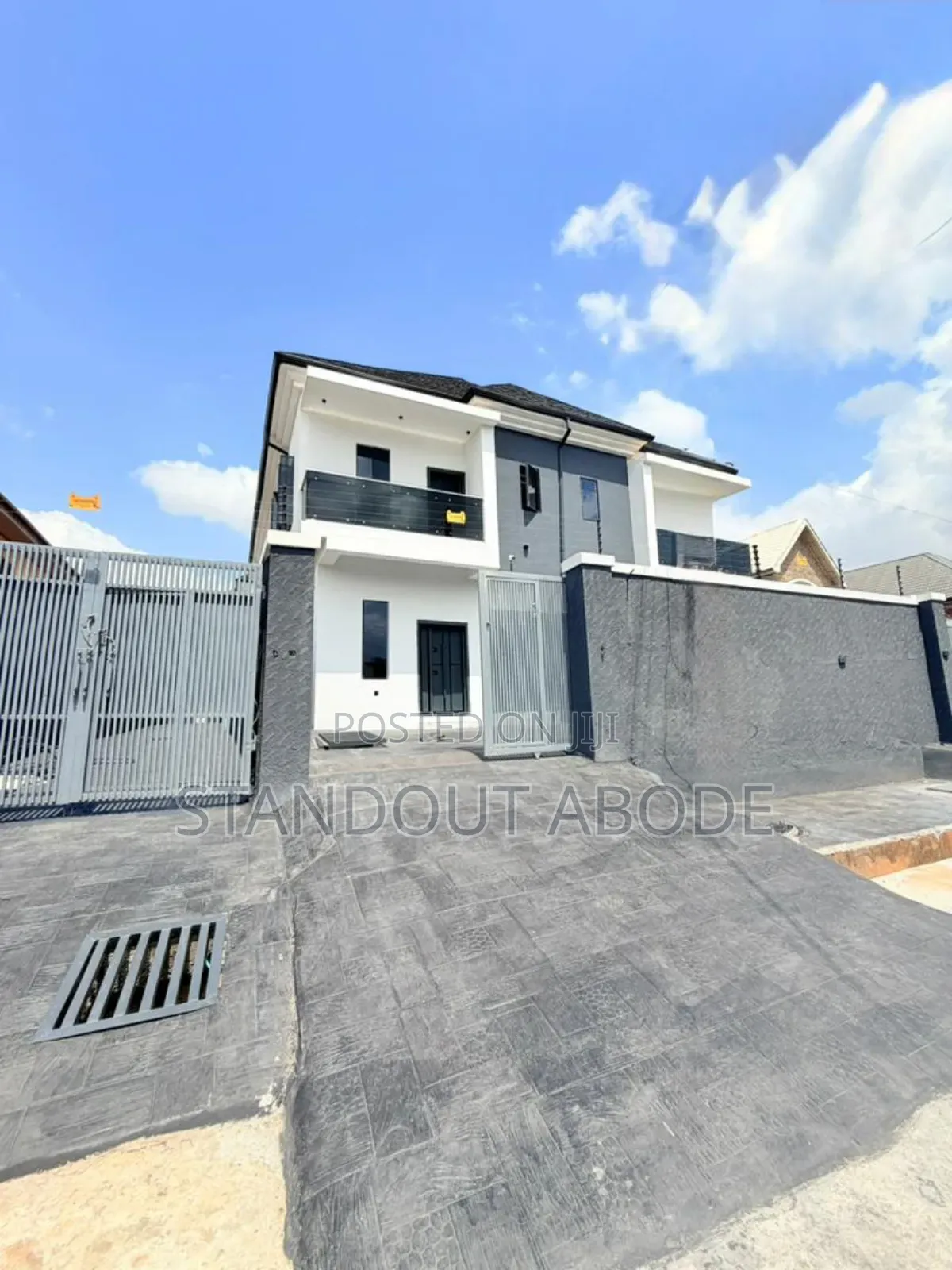 4bdrm Duplex in In An Estate, GRA Phase 1 for sale in GRA Phase 1