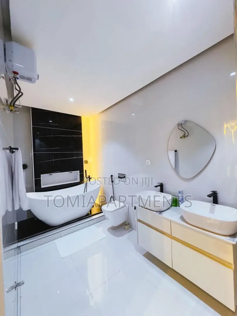 Smart 4 Bedroom Shortlet Apartment With Pool, Gym Snooker in Lekki in Ikate