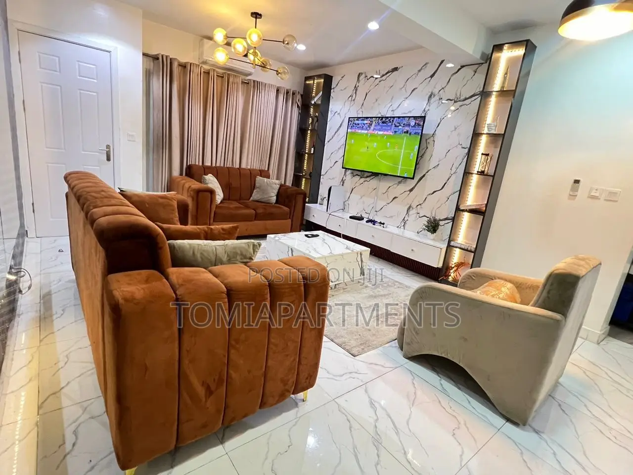 Spacious and Charming 3 Bedroom Shortlet Apartment With Ps5 in Yaba in Alagomeji
