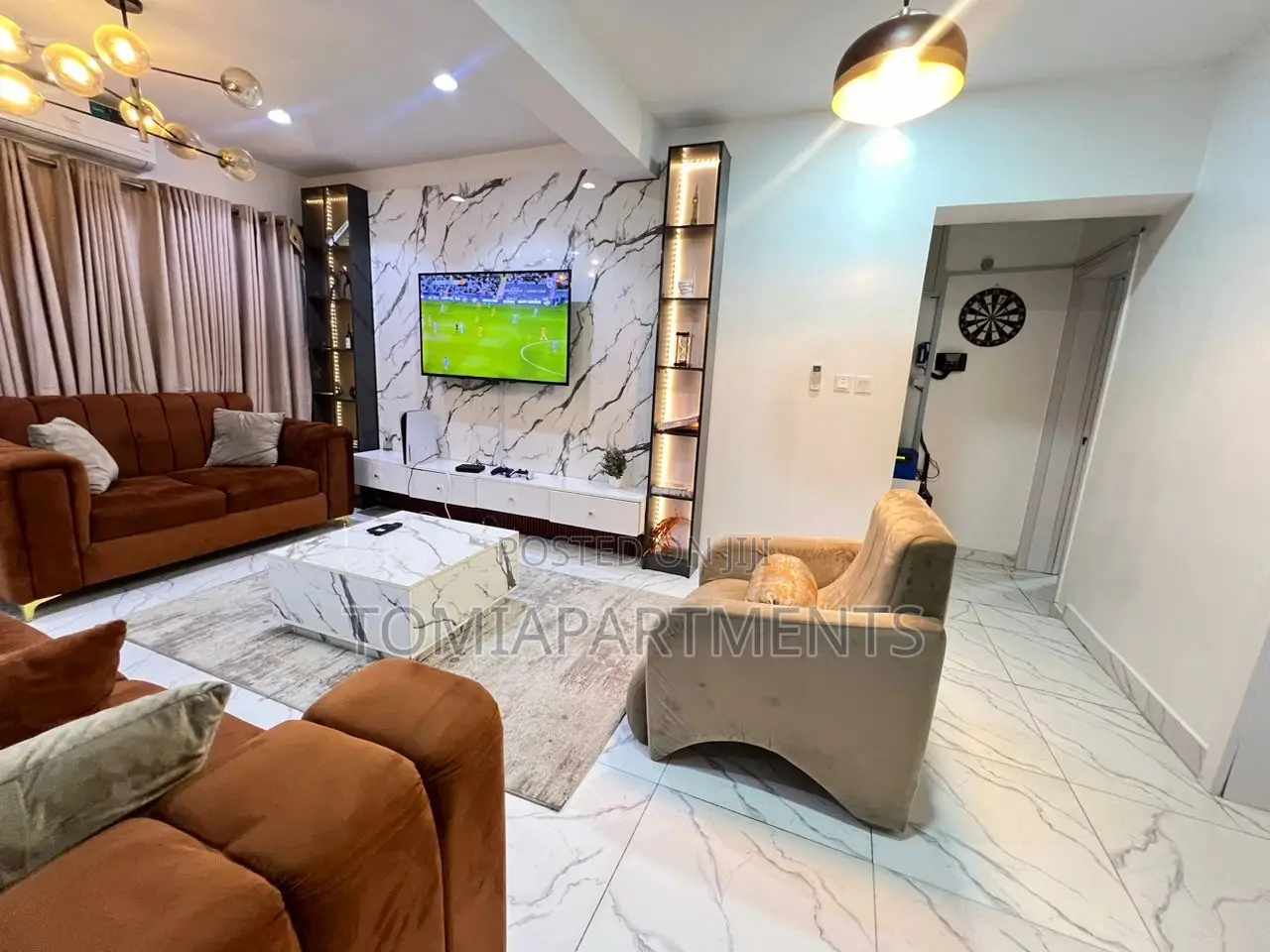 Spacious and Charming 3 Bedroom Shortlet Apartment With Ps5 in Yaba in Alagomeji