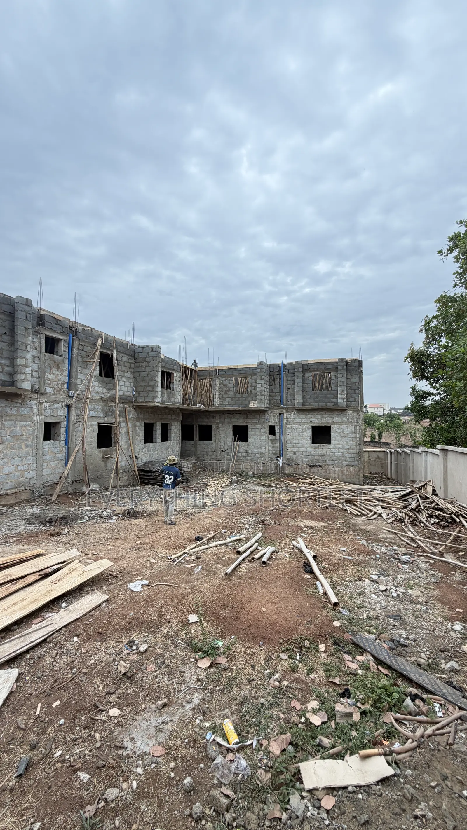 3bdrm Block of Flats in Kaura for sale in Kaura
