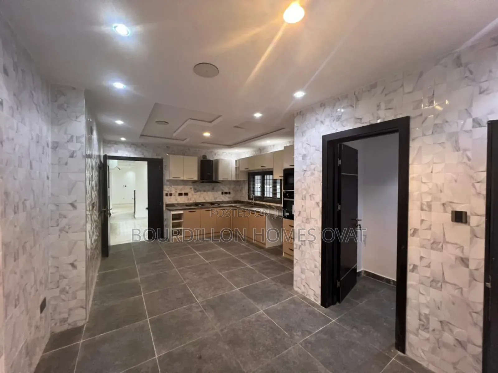 5bdrm Duplex in Lekki Phase 1 for rent in Lekki Phase 1