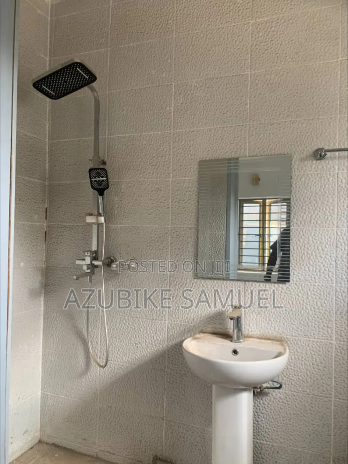 Furnished 3bdrm Block of Flats in Olowora, Omole Phase for rent in Omole Phase 2