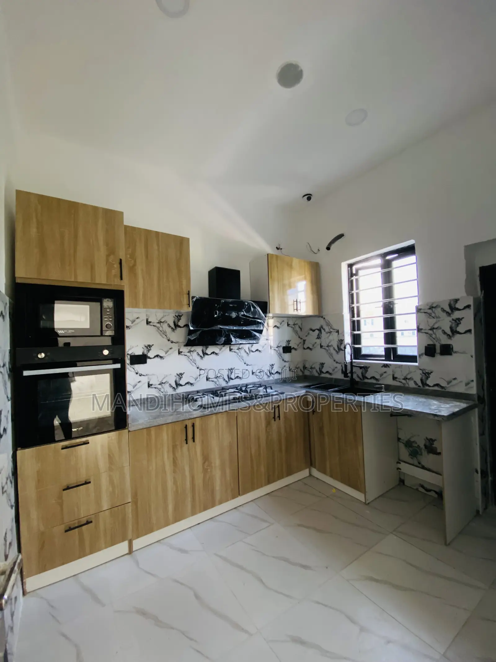 2bdrm Townhouse/Terrace in Ajah for Sale in Ajah