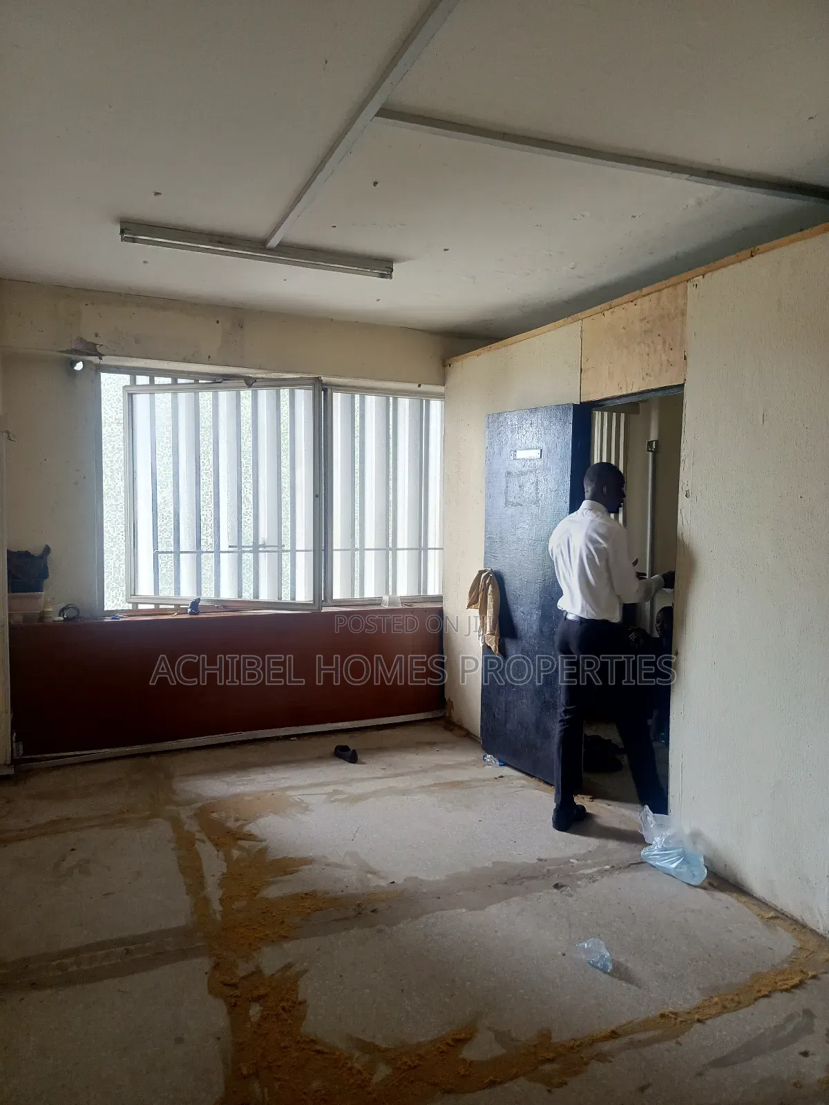 A 27 Square Meter Office Space in Lagos Island for Letting in Lagos Island / Lagos Island