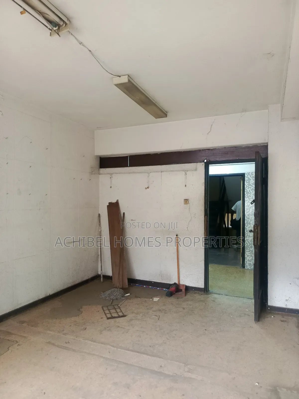 A 17 Square Meter Office Near Marina in Lagos Island / Lagos Island