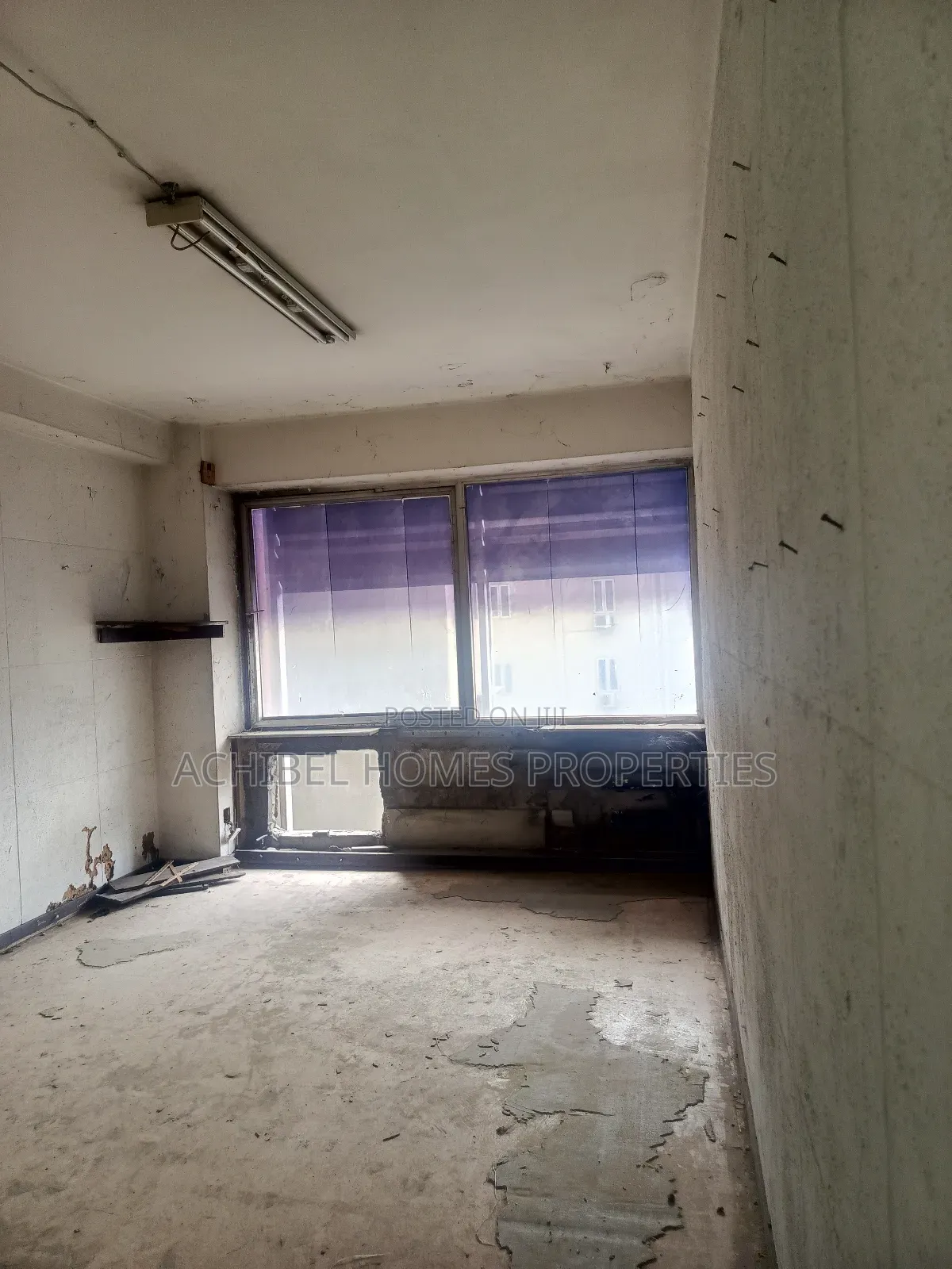 A 17 Square Meter Office Near Marina in Lagos Island / Lagos Island