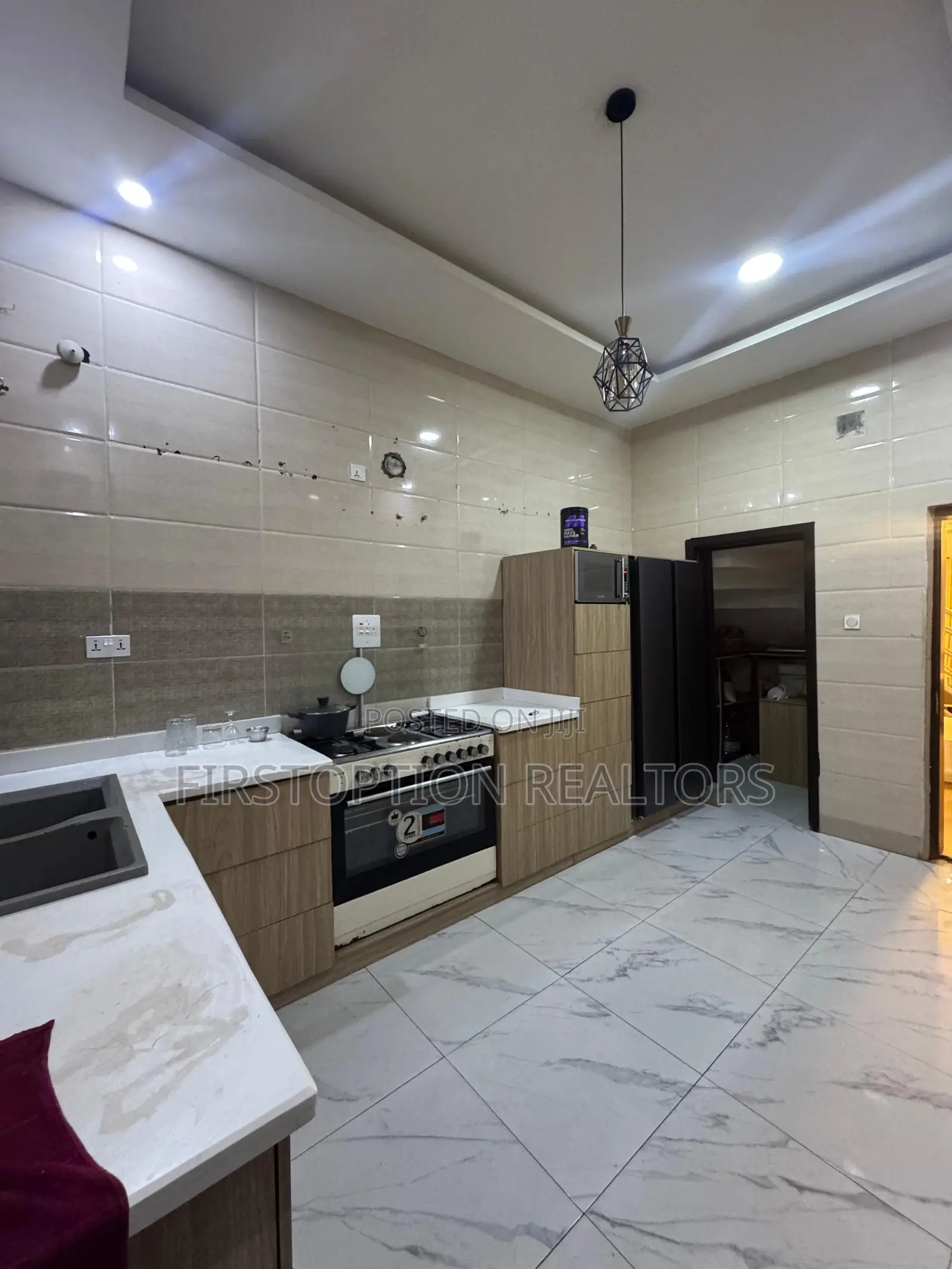4bdrm Duplex in Ikota for sale in Ikota
