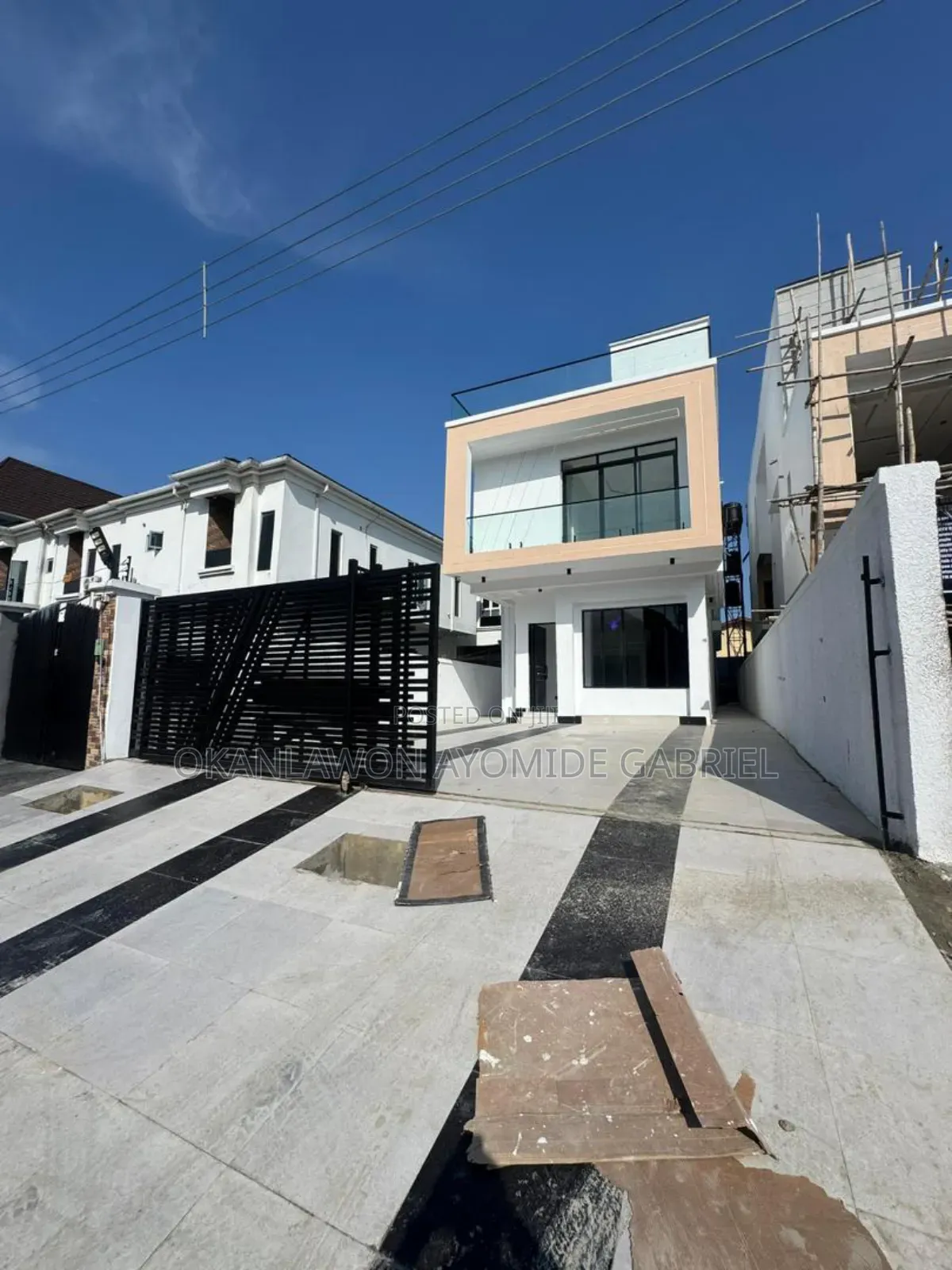 5bdrm Duplex in Ologolo for sale in Ologolo