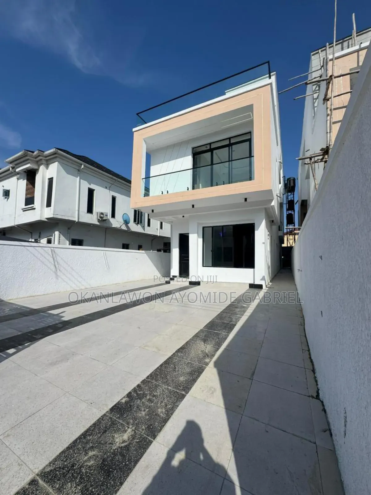 5bdrm Duplex in Ologolo for sale in Ologolo