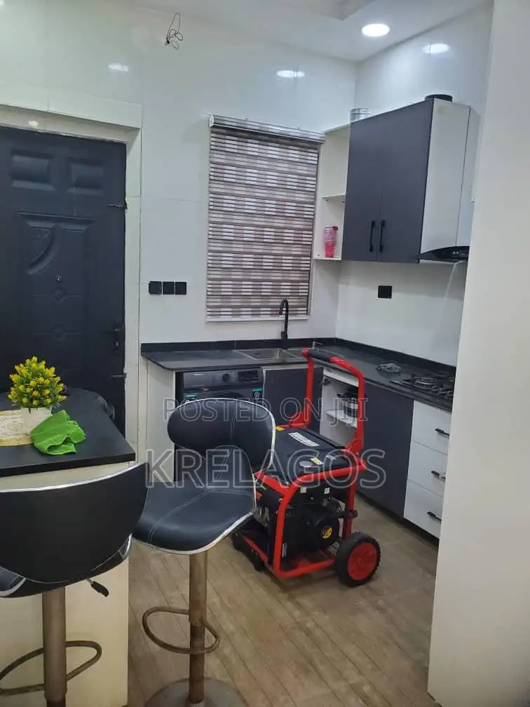 Furnished 2bdrm Duplex in Ikota for sale in Ikota