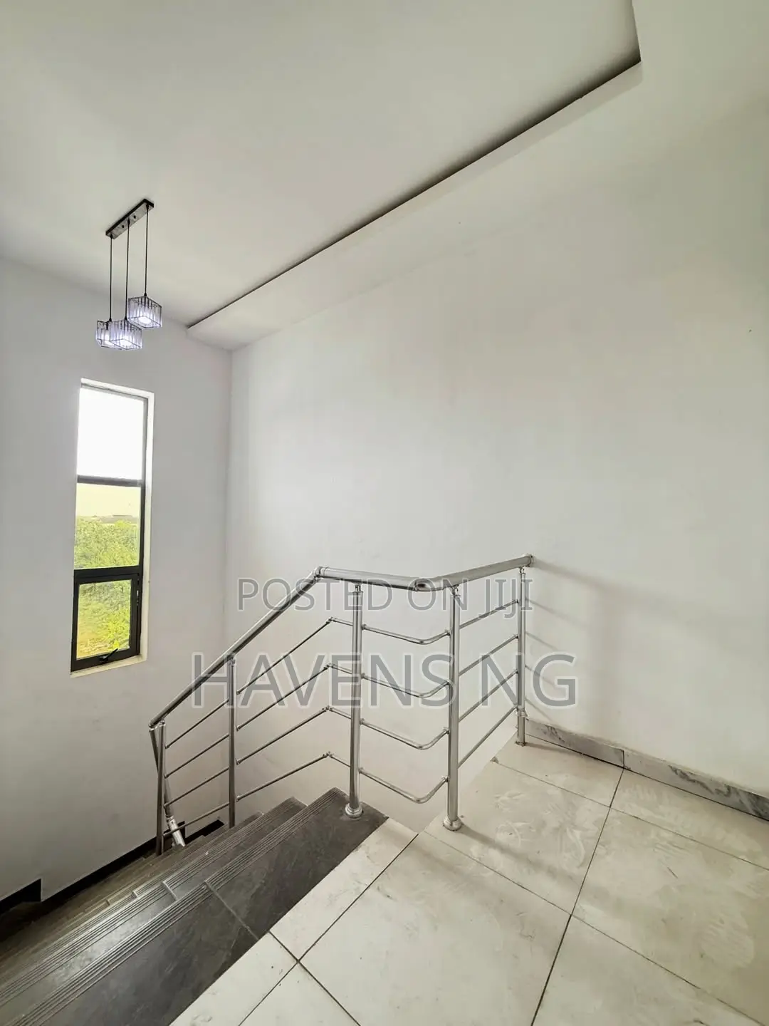 5bdrm Townhouse/Terrace in Lekki Phase 2 for sale in Lekki Phase 2