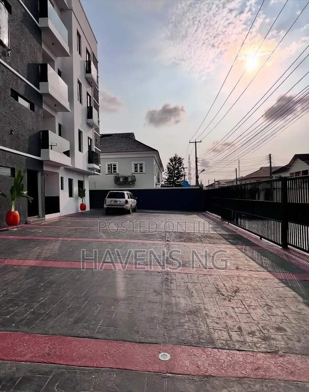 3bdrm Apartment in Lekki Phase 1 for sale in Lekki Phase 1