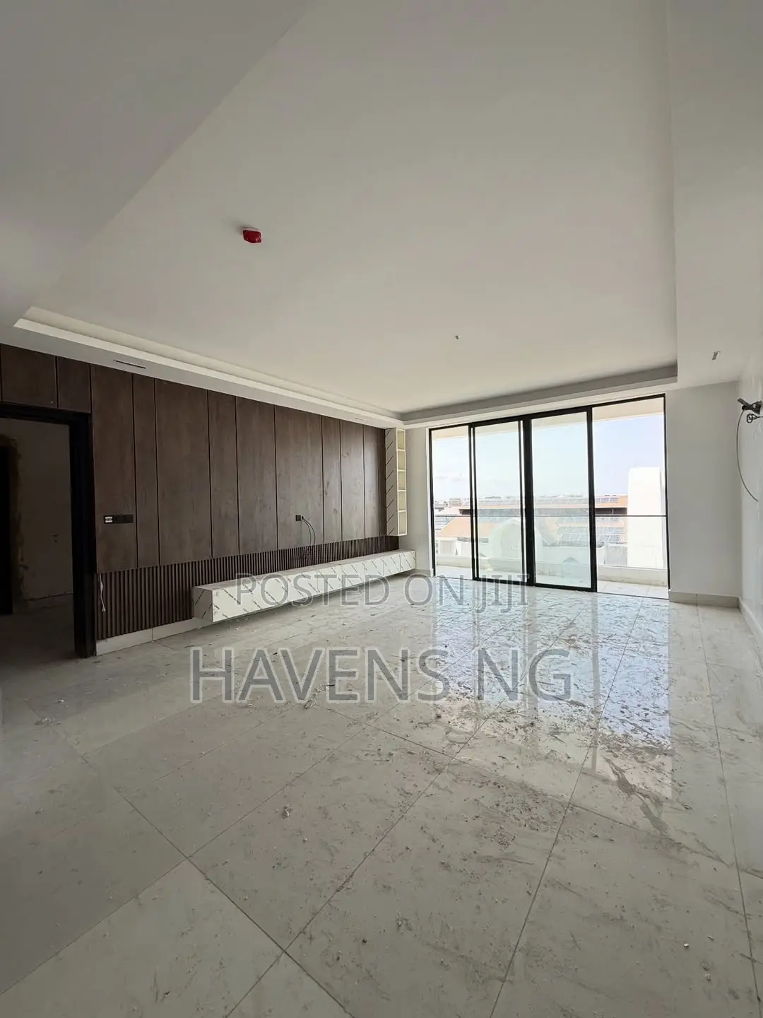 3bdrm Apartment in Ikate for sale in Ikate